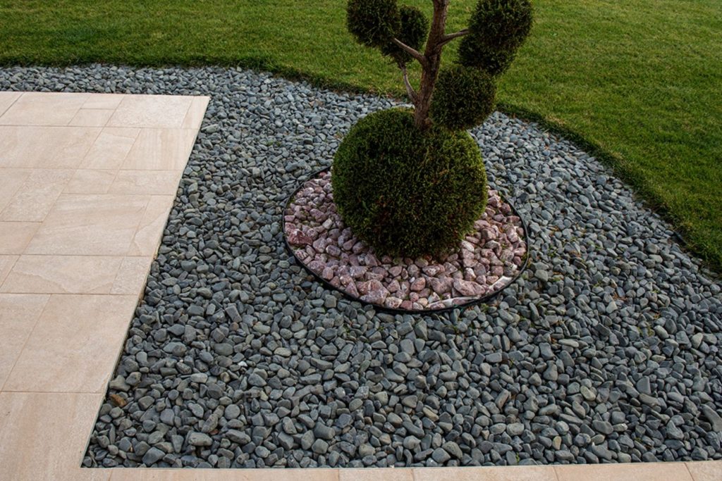 LANDSCAPING YOUR HOME WITH DECORATIVE PEBBLES | Outdoor & General