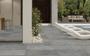 Choosing Colours and Textures: Customising Your Outdoor Space with Natural Stone